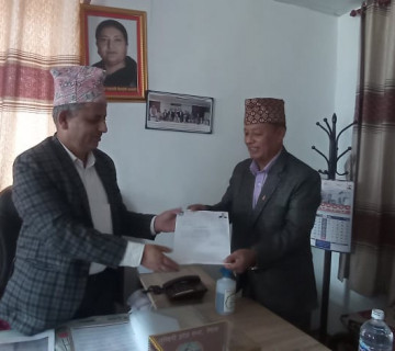 पोखराको मेयरको टिकट पाएपछि सांसद थापाले दिए राजीनामा 